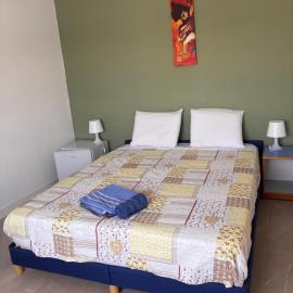 Florecita 2, hotel em Ngaring