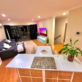Luxe Coastal Oasis