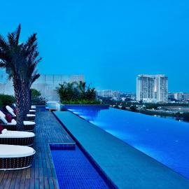 Courtyard by Marriott Bengaluru Hebbal, hotel em Bangalore