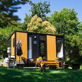Tiny Home in Warburton Victoria by Tiny Away, Hotel in Warburton