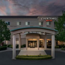 Courtyard Chico、チコのホテル
