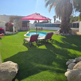 The Pink Paloma - A Barbie Inspired Villa in Palm Springs, hotel in Palm Springs