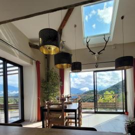 Maison La Valdiane vue lac et montagne, Hotel in Rousset