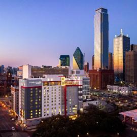 Courtyard by Marriott Dallas Downtown/Reunion District, hotelli kohteessa Dallas