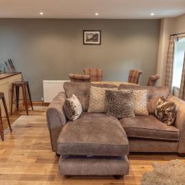 9 Riverside Walk, hotel di Airton