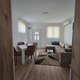 Apartman Kocić, Hotel in Temska