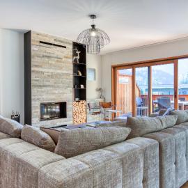 Lodge 8 next to ski lift and sportcenter