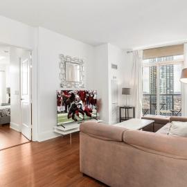 Luxurious 2BR 2BATH Condo Steps from Square One
