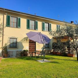 Holiday Home in Camaiore near Sandy Beaches