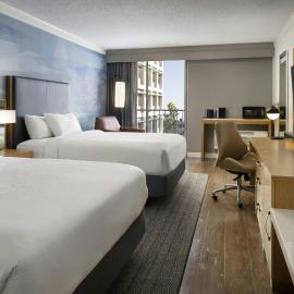 Courtyard by Marriott Long Beach Downtown, хотел в Лонг Бийч