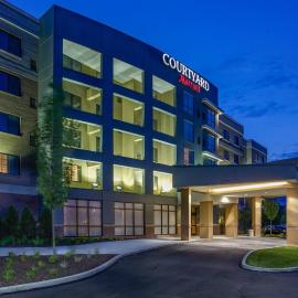 Courtyard by Marriott Pittsburgh North/Cranberry Woods，蔓越莓鄉的飯店
