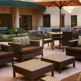 Courtyard By Marriott Jersey City Newport, khách sạn ở Jersey City