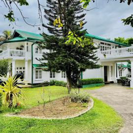 Ilukthenna bungalow, hotel Deraniyagala városában