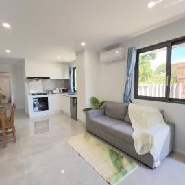 A3 AirportRetreat - Full Kitchen, Biz & Leisure