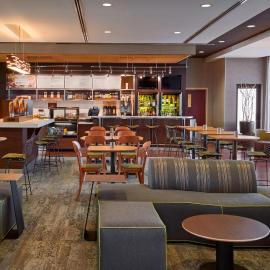Courtyard by Marriott Kingston Highway 401, hotel u gradu 'Kingston'