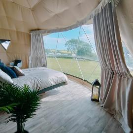 Mountain Forge Escape Glamping/Camping site, hotel in Pallas
