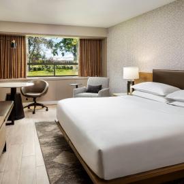 Sheraton Montreal Airport Hotel, khách sạn ở Dorval
