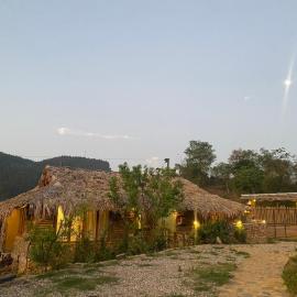 HUA TẠT HMONG Retreat, hotel in Pou Gnan (1)