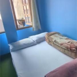 Sunshine Guest House & Restaurant, hotel v destinácii Dhunche