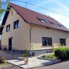 Landhaus Grimburg - Ferienwohnungen im Parterre und Obergeschoss