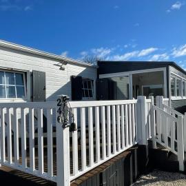 Mobil home avec piscine sur la côte de granit rose