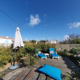 charmante maisonnette a 400m de la plage, hotel in Noirmoutier-en-l'lle