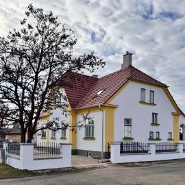 Ubytování u Holoubka, hotel in Pasohlávky