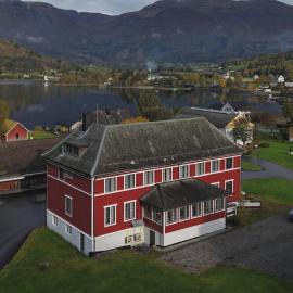 Huset Vårt - Bed and Breakfast, hotel in Hornindal