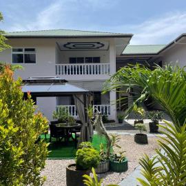 Mokara Holiday Apartment, Hotel in Mahé