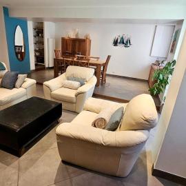 Maison de bourg proche de la mer, hotel in Ouistreham