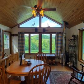 Pleasant Brook Cottage, hotel a Roxbury