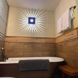 Cozy Spa Sanctuary - Steps to Restaurants and Shopping, Hotel in Portland