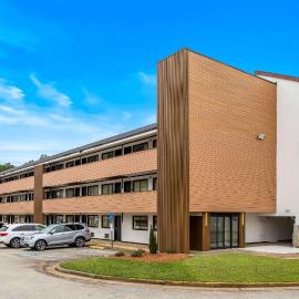 Clarion Pointe Kennesaw Town Center, hotel di Kennesaw