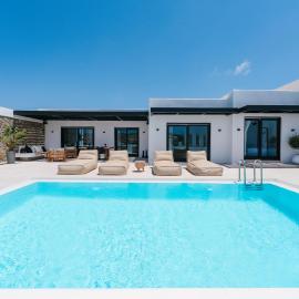 Mykonos Best Villa, Luxe Escape with Private Pool, hotel a Klouvas