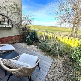 Marsh Mellow - Sleeps 8 - Stylish home