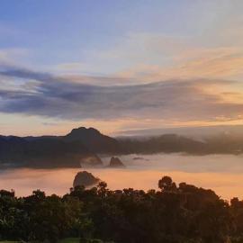 วิช โฮมสเตย์, Hotel in Ban Sakoen