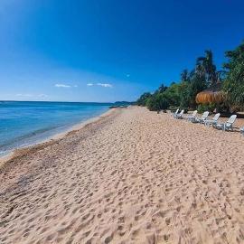Pili Beach Resort Agmanic โรงแรมในSanta Fe