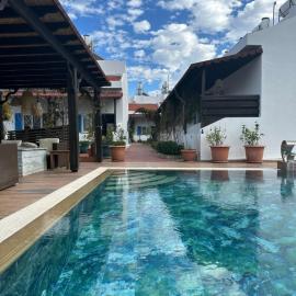 Sunside Inn Hotel, hotel em Kyrenia