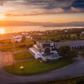 Edge of the Avalon Inn, hotel in Trepassey