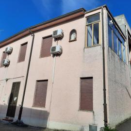 Domu Asquer 5, hotel i Fluminimaggiore