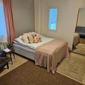 Cosy studio apartment near by Ideapark, hotelli Lempäälässä