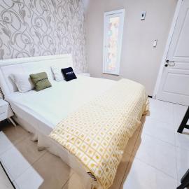 Urbanview Roemah Tanjung Blitar