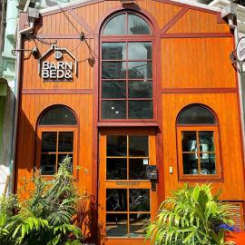 Barn & Bed Hostel at BTS Phrom Phong