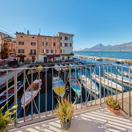 Al Porticciolo Apartment by Gardenjoy