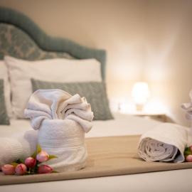 Electra Residence - Luxury Central Beach View Studio Apartment, hotel v mestu Marsalforn