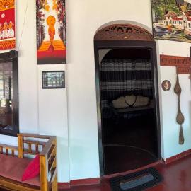 Lake Classical Guest House: Kandy şehrinde bir otel