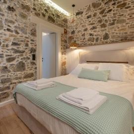 Τhe 1930s, hotel a Mytilini