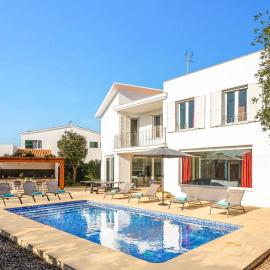 Villa Julianne by Villa Plus