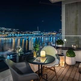 Dinbnb Apartments I Luxury with Views l Large Balcony