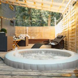 Cozy Tiny House with Summer Whirlpool by WagnerStays, hotel in Řehenice